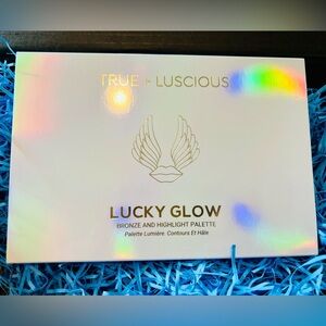 NIB True + Luscious Lucky Glow Bronze and Highlight Palette Full Size